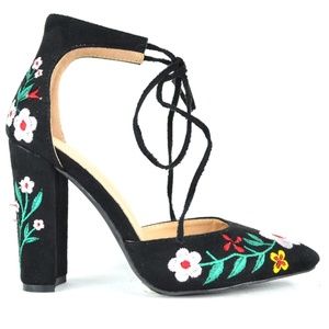 Women's Black Floral D'orsay Chunky Heel Pump